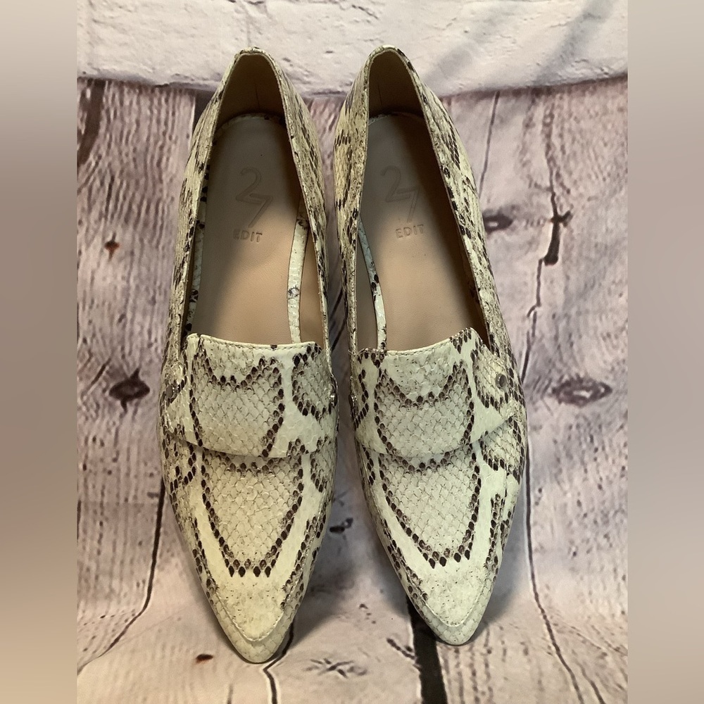 27 edit Women’s animal print slip on leather flat pointe toe loafers size 7.5 m